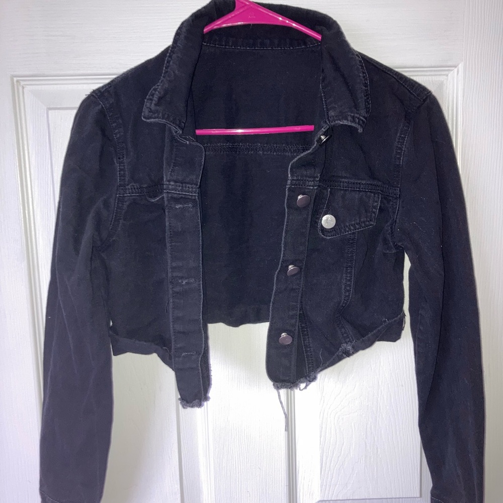SHEIN Black Washed Cropped Jean Jacket